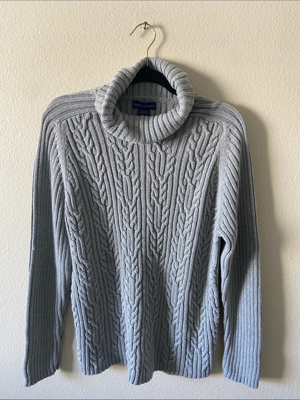KAREN SCOTT Light Gray Cable Turtleneck Sweater
